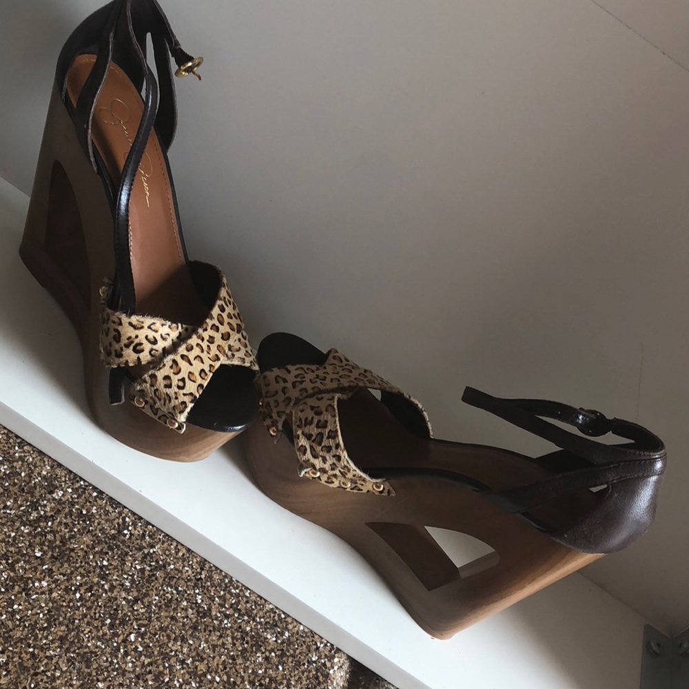 Jessica Simpson tan heels